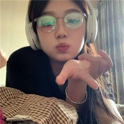 彩色中的黑白